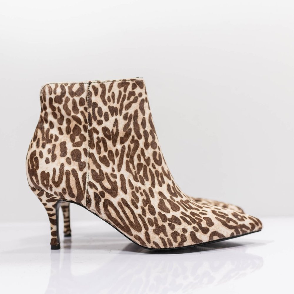 Charles David Albuquerque Leopard-Print Booties